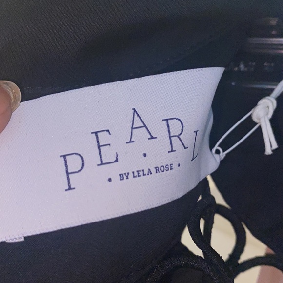 BWT Pearl by Lela Rose Pretty Black Cotton poplin with lace trim top size 2 - Picture 8 of 8